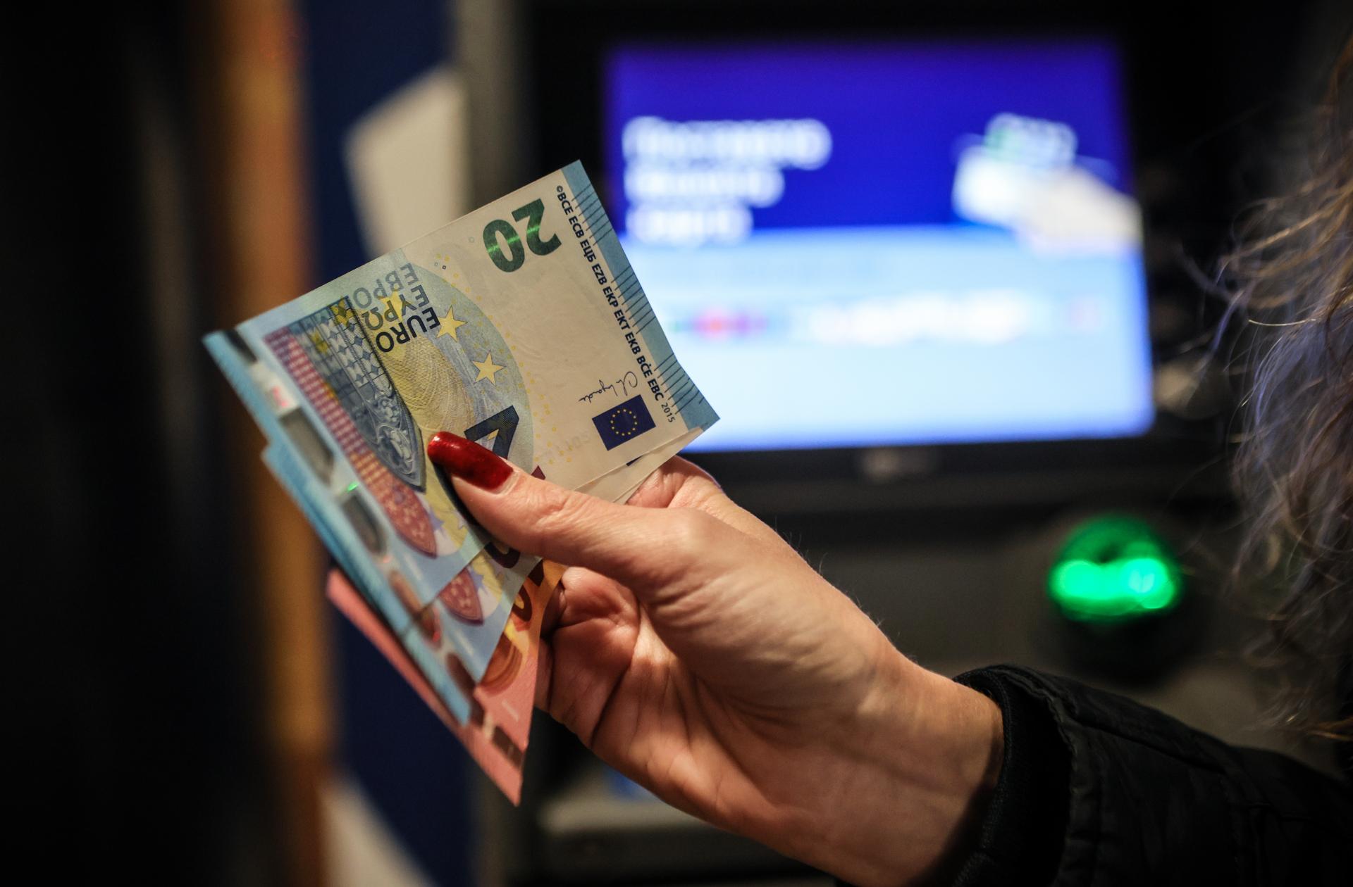 Bývalý východný blok si robí zálusk na vedenie ECB. Vstup Bulharska do eurozóny mení pomery