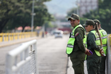 Venezuelsk&iacute; vojaci. FOTO: Reuters