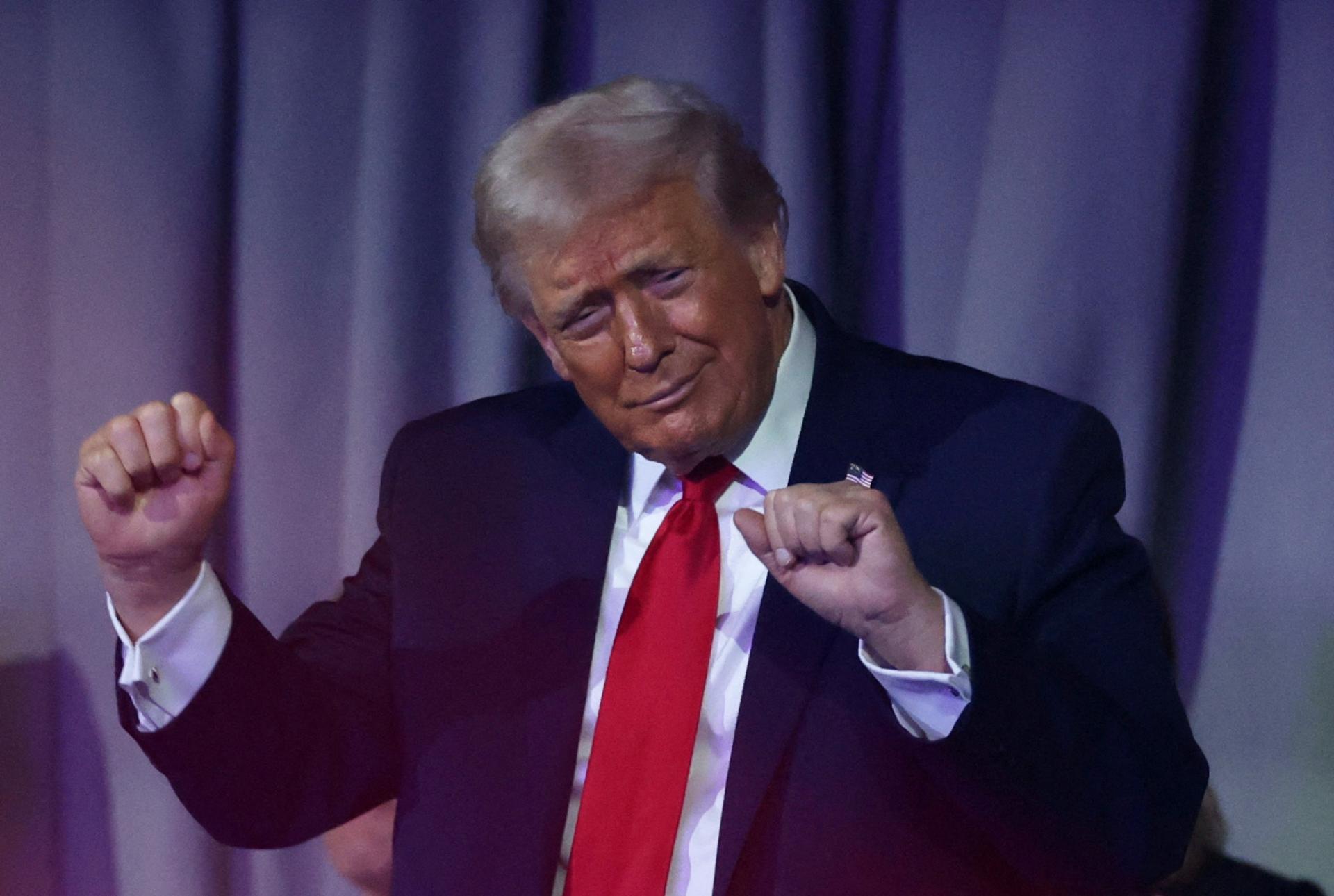 Venezuela odovzdá USA až 50 miliónov barelov ropy, uviedol Trump