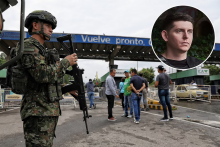 Kolumbijsk&yacute; vojak str&aacute;žiaci na hranici medzi Venezuelou a Kolumbiou potom, čo USA za&uacute;točili na Venezuelu a zajali Nicol&aacute;sa Madura. Americk&yacute; spravodajca Cody Weddle na malej sn&iacute;mke.
FOTO: kol&aacute;ž iDNES.cz, TASR/AP