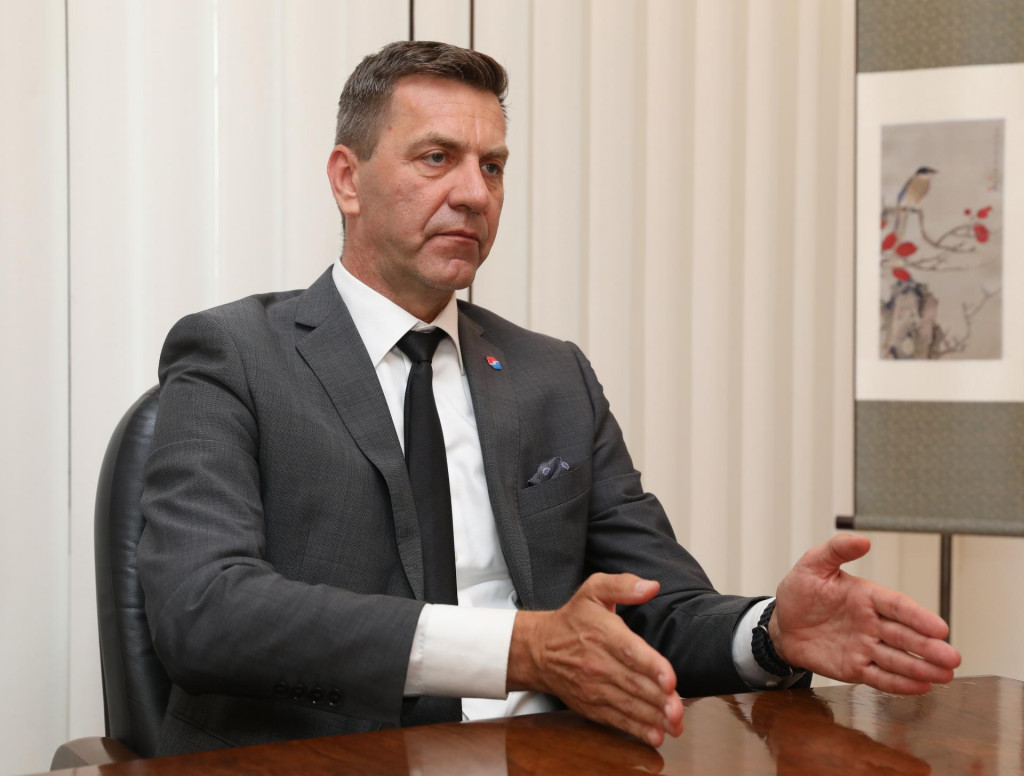 Gener&aacute;lny riaditeľ Eximbanky Rastislav Podhorec podčiarkuje &uacute;lohu mal&yacute;ch a stredn&yacute;ch podnikov v ekonomike. FOTO: HN/Peter Mayer