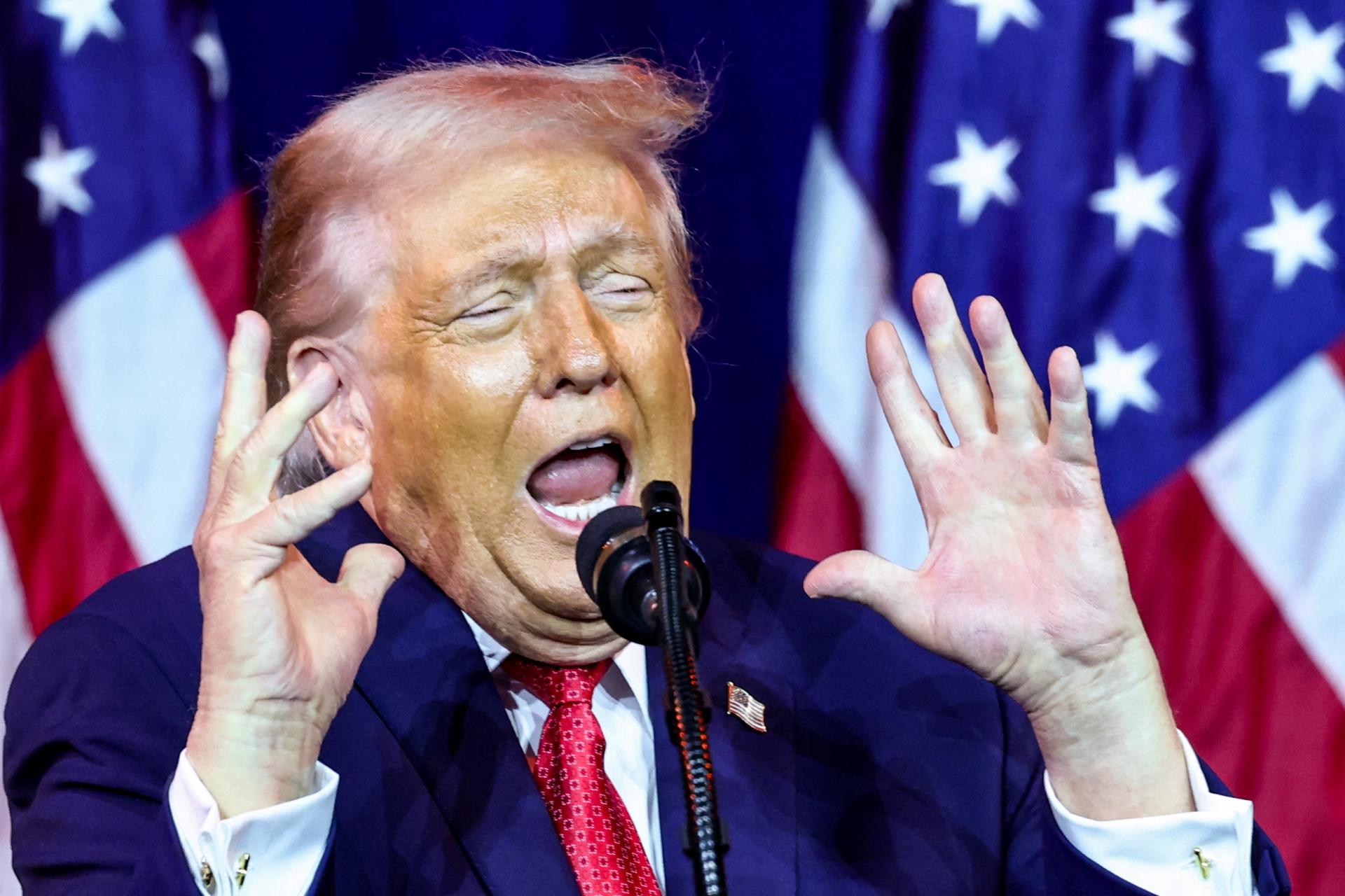 VIDEO Trump zosmiešňoval transgender vzpieračky. Za jeho výstupy ho kritizuje aj manželka Melania