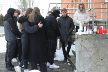 Spi&scaron;sk&aacute; Star&aacute; Ves - &scaron;tudent zavraždil spolužiačku a z&aacute;stupkyňu riaditeľa v miestnom gymn&aacute;ziu.

FOTO: HN/Peter Mayer