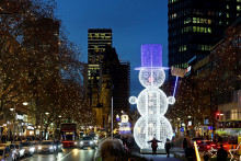 N&aacute;kupn&aacute; ulica Kurfuerstendamm v centre Berl&iacute;na. FOTO: Reuters