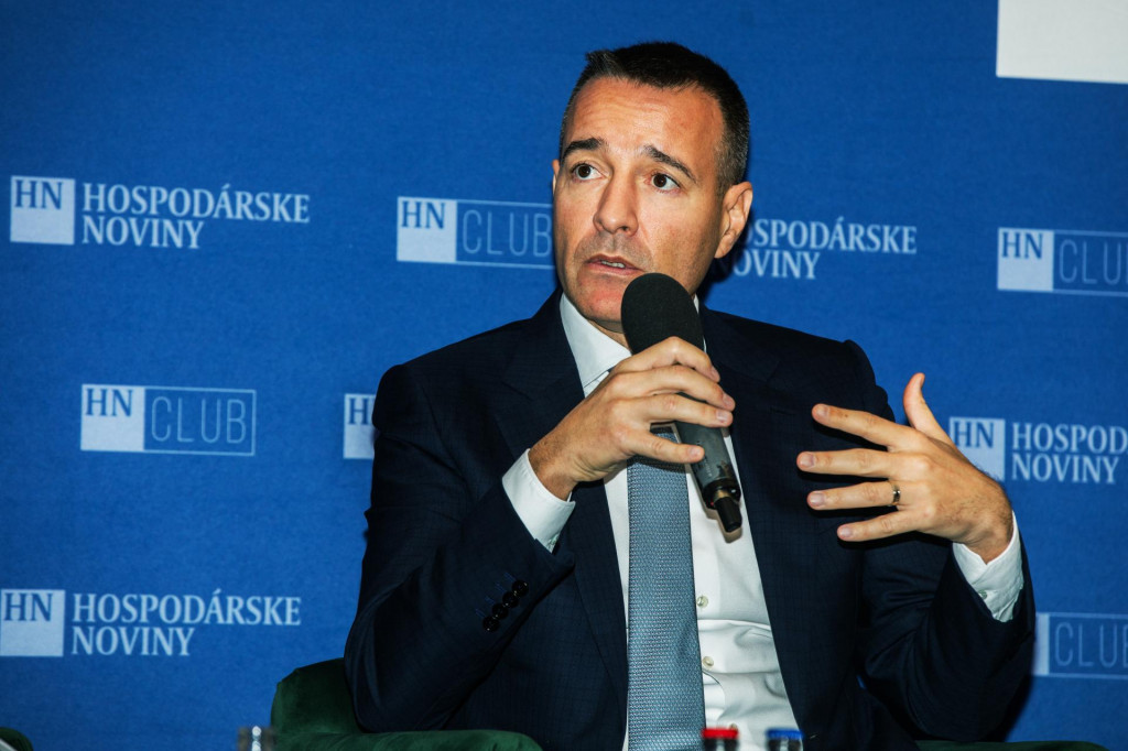 Na sn&iacute;mke minister &scaron;kolstva Tom&aacute;&scaron; Drucker.