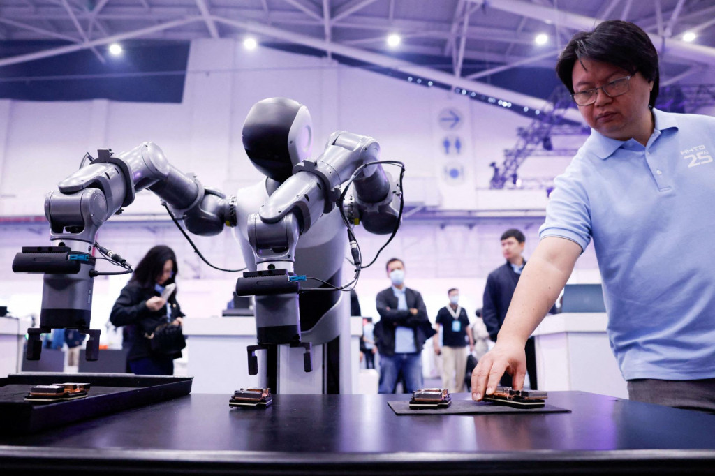 Pokrok je nezastaviteľn&yacute;, aj keď zatiaľ tržbami pokr&yacute;va len zlomok n&aacute;kladov. FOTO: Reuters