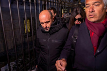 Jacques a Jessica Morettiovci, manželsk&yacute; p&aacute;r, ktor&yacute; prev&aacute;dzkoval &scaron;vajčiarsky bar v lyžiarskom stredisku Crans-Montana. FOTO: Reuters