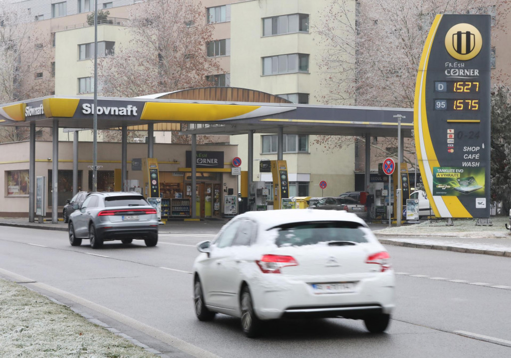 Takto vyzerali ceny pal&iacute;v v Bratislave v &uacute;vode roka 2025, teraz s&uacute; podstatne niž&scaron;ie.

FOTO: HN/ Peter Mayer