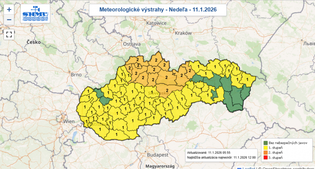 V&yacute;strahy 2. stupňa platia pred snehov&yacute;mi jazykmi i vetrom na hor&aacute;ch. FOTO: SHM&Uacute; FOTO: SHM&Uacute;