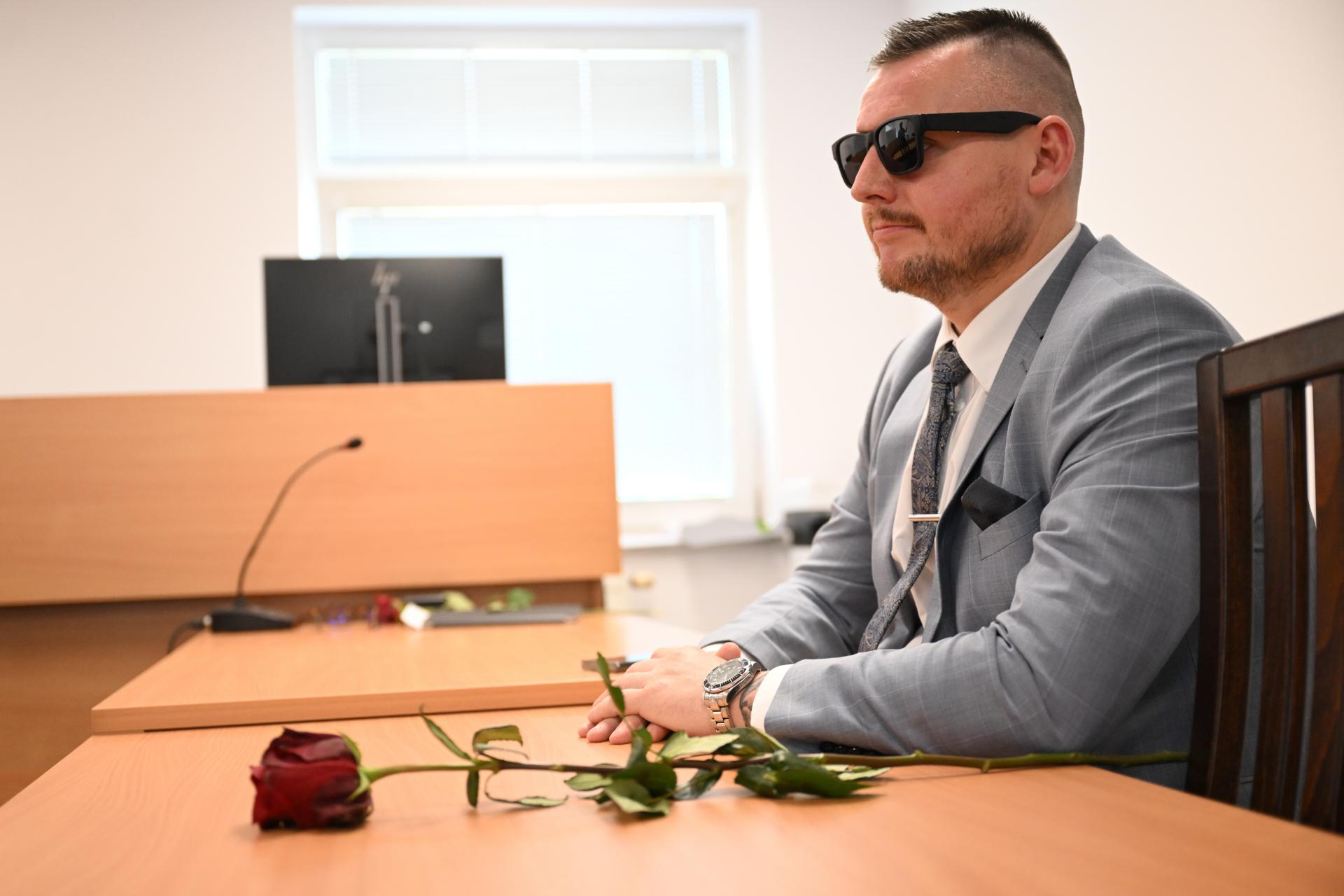 Danko chce nižšie tresty pre extrémistov. Mikulec za tým vidí pomoc Bombicovi