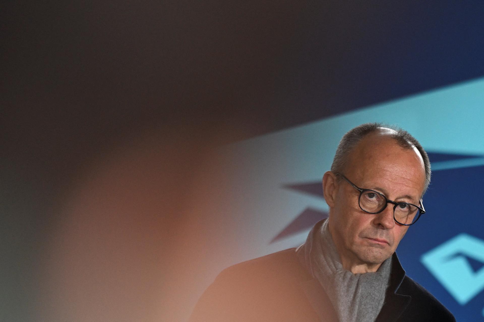 Merz odsúdil násilie proti demonštrantom v Iráne. Ide o znak slabosti, musí to skončiť, zdôraznil