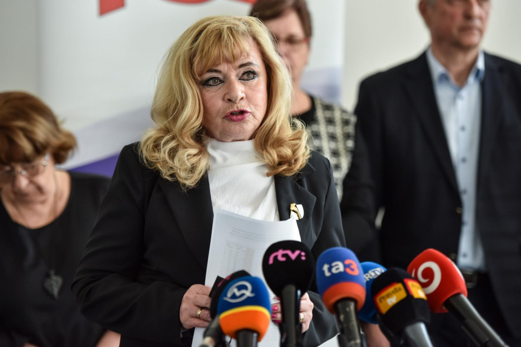 Na sn&iacute;mke prezidentka Asoci&aacute;cie na ochranu pr&aacute;v pacientov SR M&aacute;ria L&eacute;vyov&aacute;