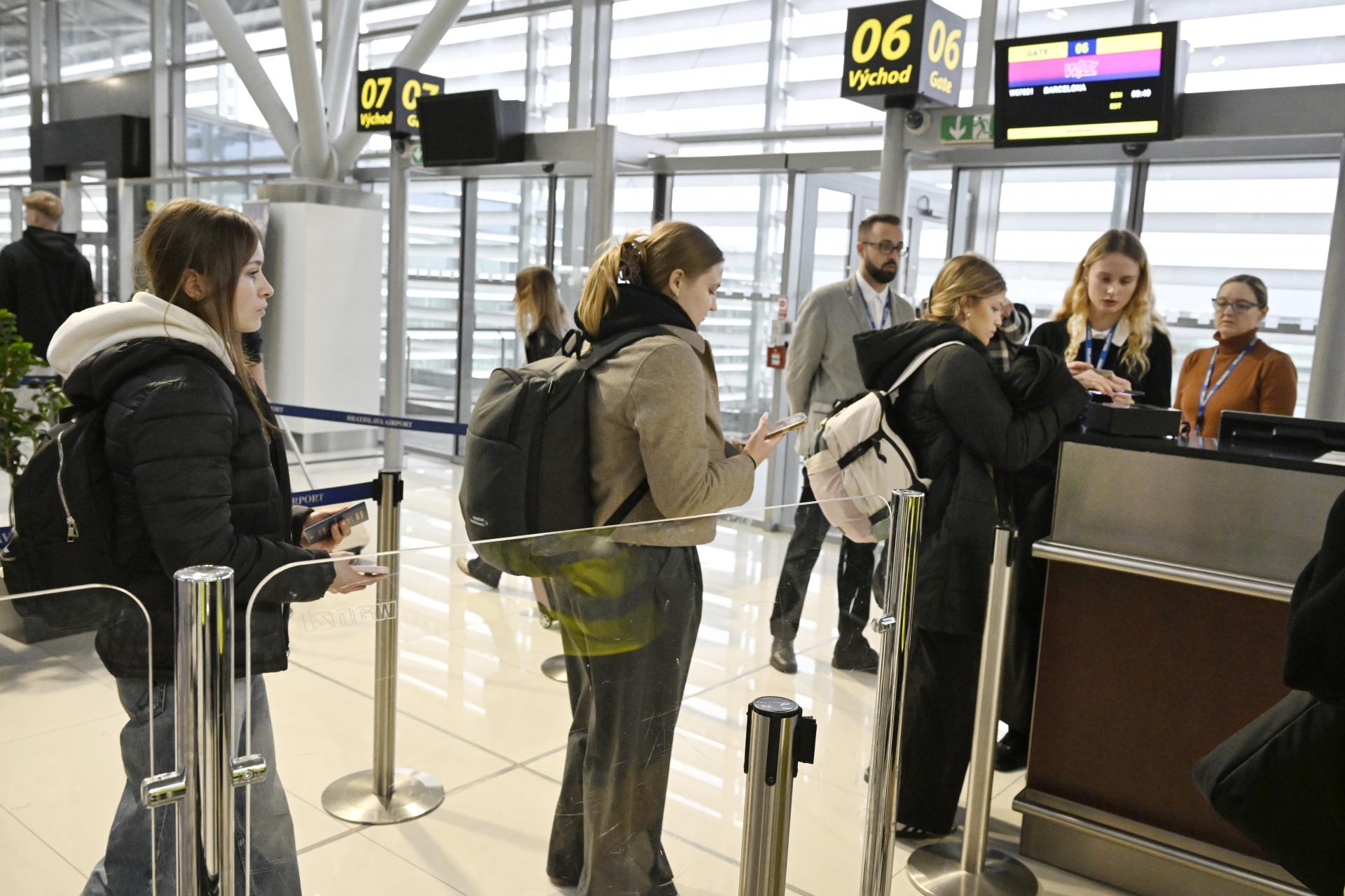Bratislavské letisko prekonalo rekord. Skutočná skúška ho však čaká až tento rok, posilňuje aj personálne