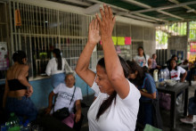 Ľudskopr&aacute;vna organiz&aacute;cia Foro Penal uviedla, že vo venezuelsk&yacute;ch v&auml;zniciach sa nach&aacute;dza približne 800 politick&yacute;ch v&auml;zňov, vr&aacute;tane desiatok pr&iacute;slu&scaron;n&iacute;kov arm&aacute;dy. FOTO: REUTERS