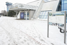 Letisko M. R. &Scaron;tef&aacute;nika v Bratislave (BTS) bolo pre nepriazniv&eacute; meteorologick&eacute; podmienky na vzletovo-prist&aacute;vacej dr&aacute;he do 11.15 h uzavret&eacute;. FOTO: TASR