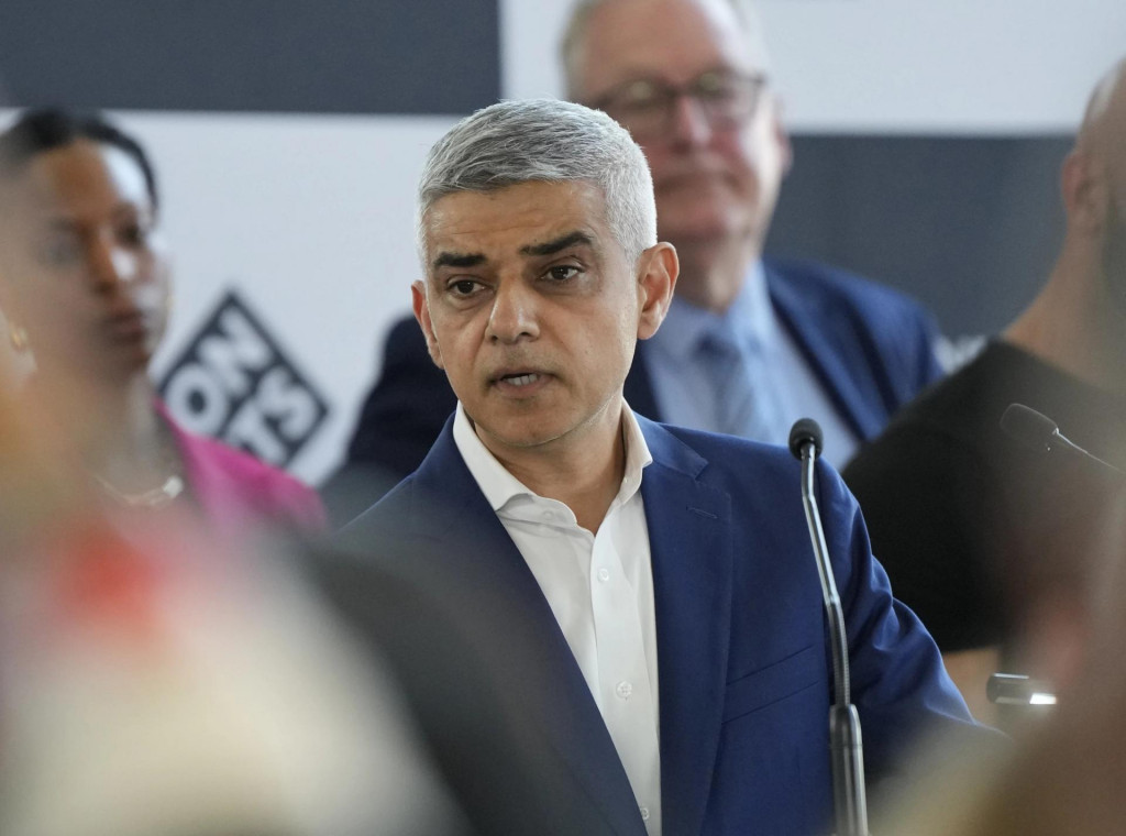Lond&yacute;nsky starosta Sadiq Khan. FOTO: TASR/AP