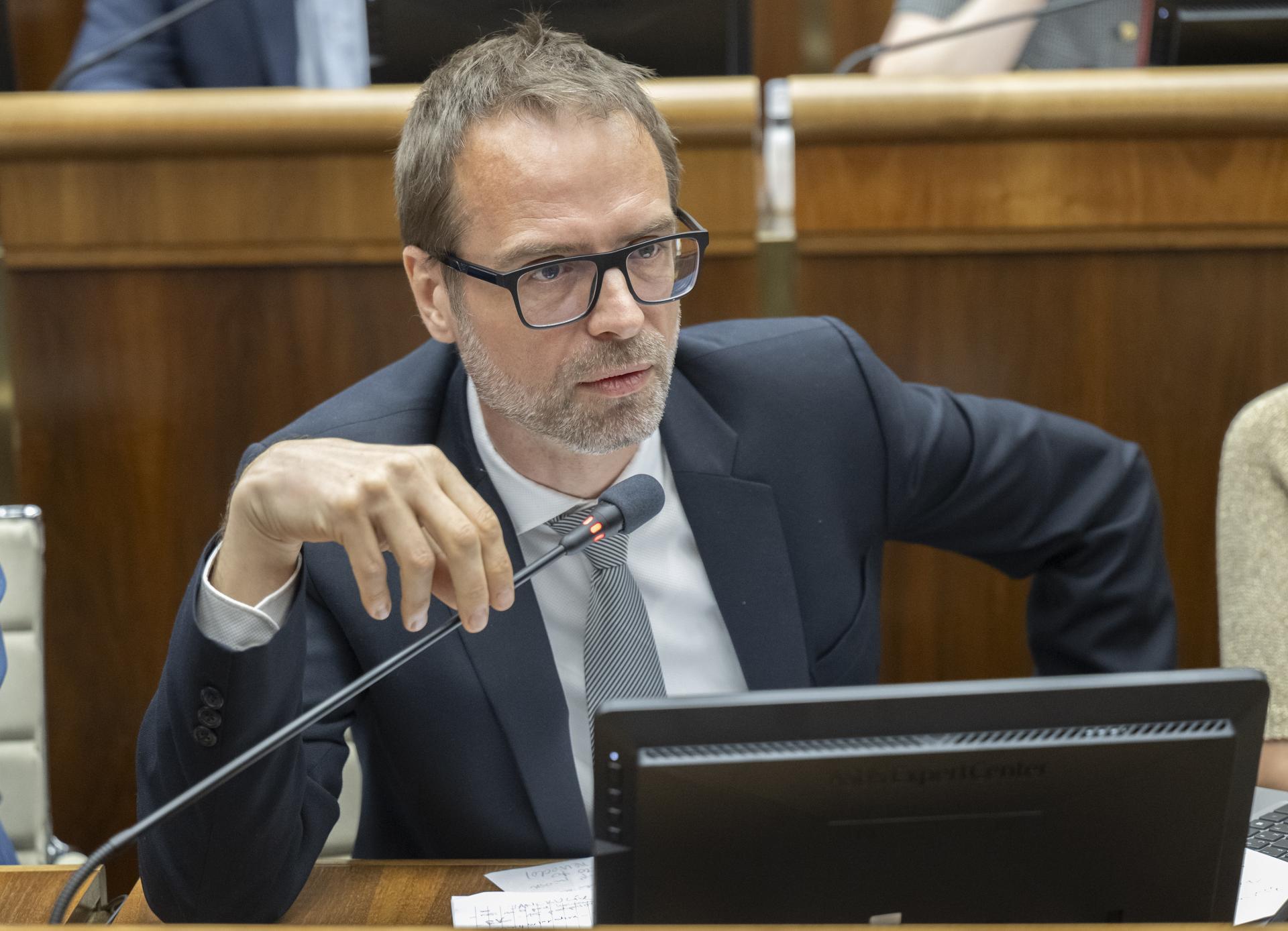 SaS podáva pre tender na záchranky trestné oznámenie, navrhuje zmeny pravidiel