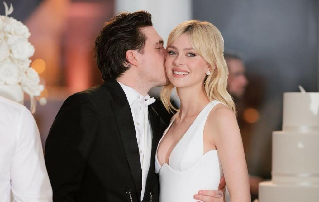 Spor medzi Beckhamovcami naber&aacute; na obr&aacute;tkach.