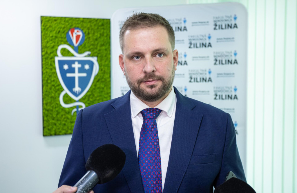 Minister zdravotn&iacute;ctva Kamil &Scaron;a&scaron;ko. FOTO: TASR/Daniel Stehl&iacute;k