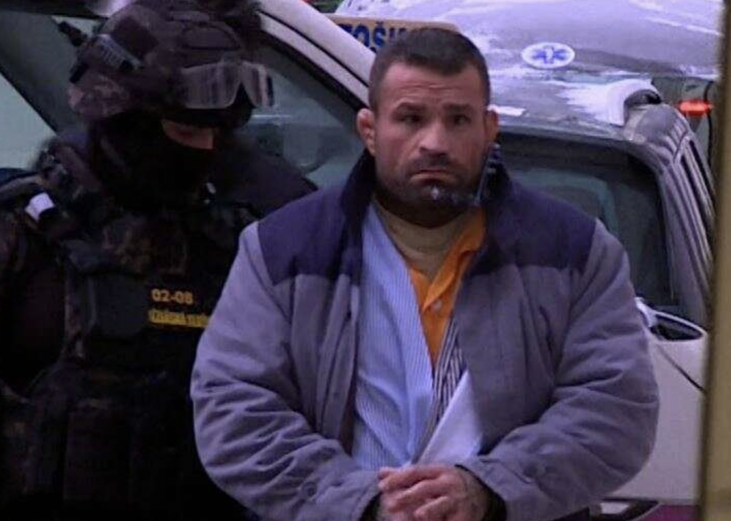 V&eacute;mola m&aacute; probl&eacute;m so zap&aacute;lenou čeľusťou.