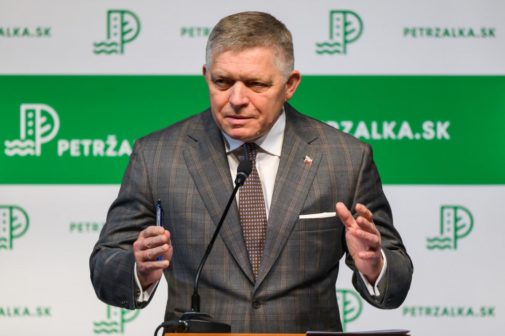 Na sn&iacute;mke predseda vl&aacute;dy Robert Fico počas tlačovej konferencie po v&yacute;jazdovom rokovan&iacute; vl&aacute;dy v bratislavskej Petržalke. FOTO: TASR/Jaroslav Nov&aacute;k