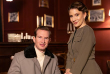 Nov&aacute; posila &uacute;spe&scaron;n&eacute;ho seri&aacute;lu Dunaj, k va&scaron;im služb&aacute;m - herec Roman Pol&aacute;čik.