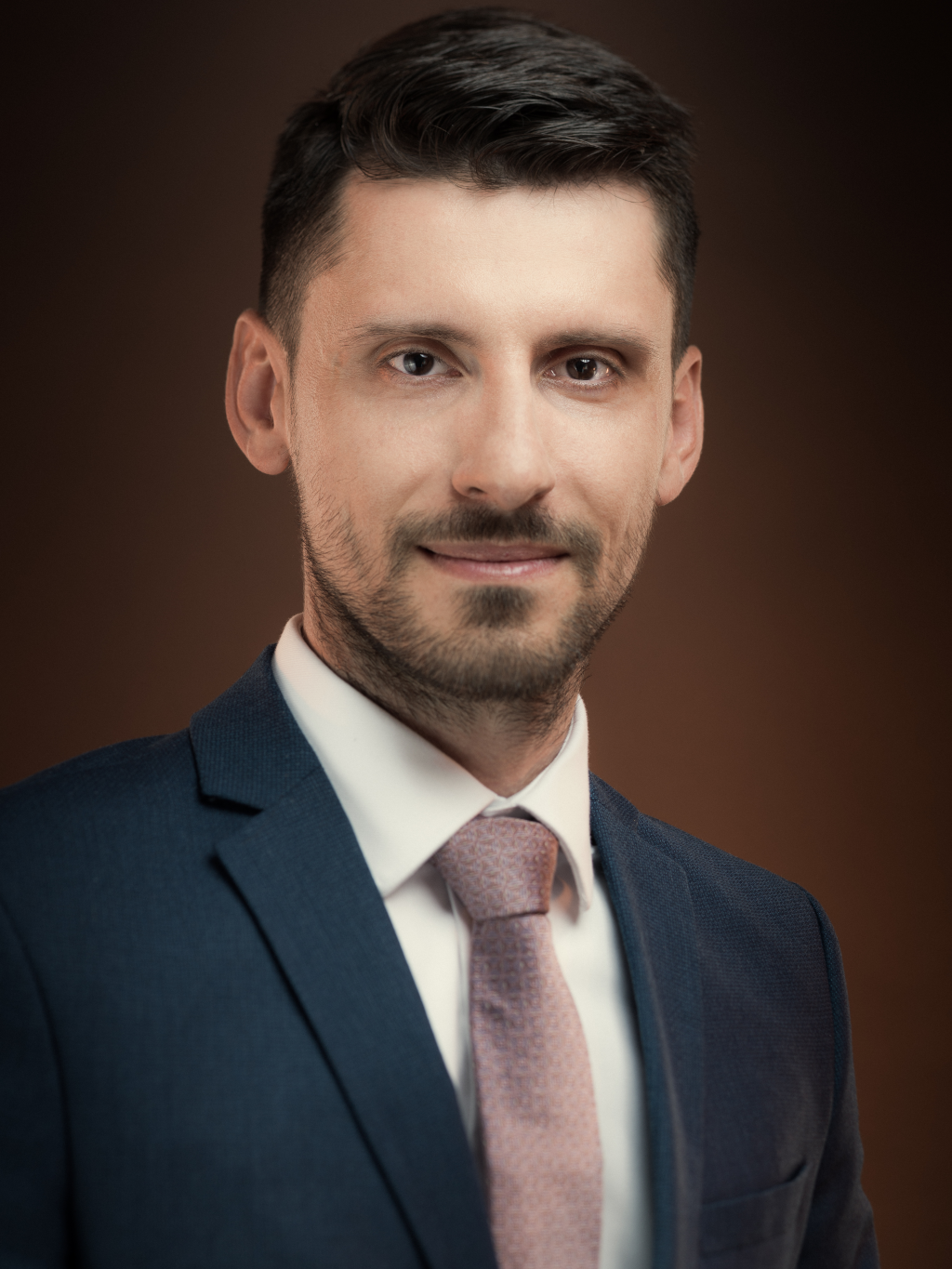 Svet vstupuje do novej &eacute;ry veľmoc&iacute;, v ktorej nemožno &uacute;plne vyl&uacute;čiť zmeny hran&iacute;c na geografick&yacute;ch map&aacute;ch, mysl&iacute; si analytik Tatra banky Boris Fojt&iacute;k.. FOTO: Boris Fojt&iacute;k