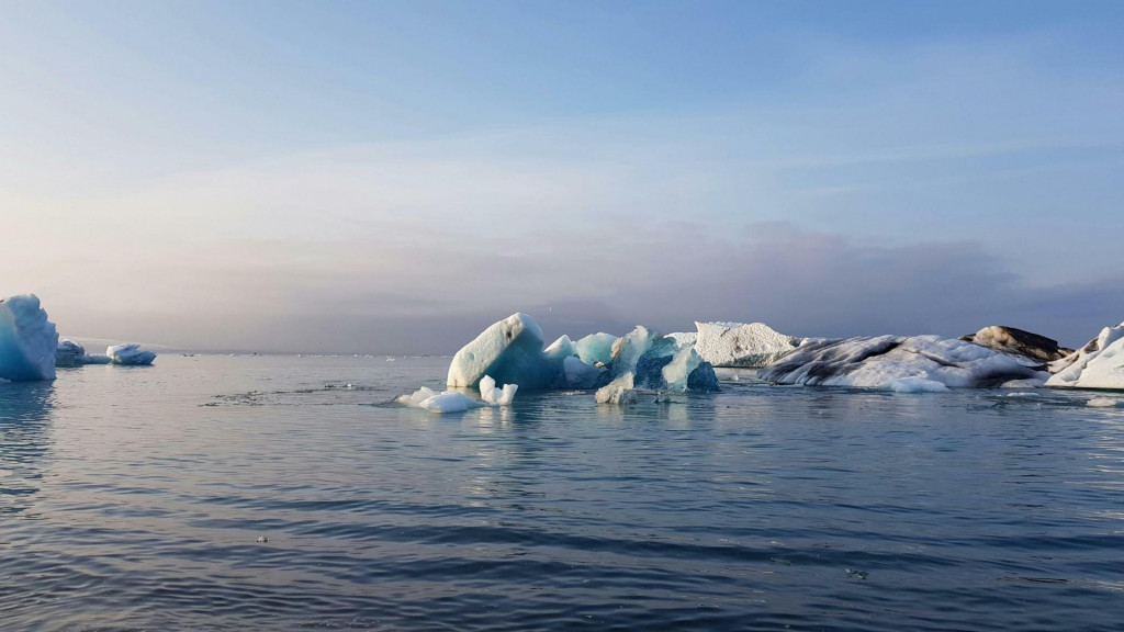 Arkt&iacute;da sa zohrieva niekoľkon&aacute;sobne r&yacute;chlej&scaron;ie než zvy&scaron;ok sveta.
