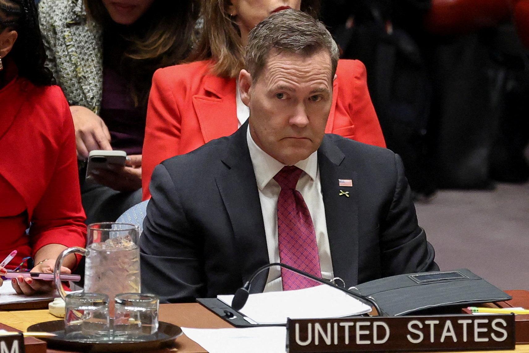 Na stole sú všetky možnosti, odkázal Iránu veľvyslanec USA pri OSN Mike Waltz