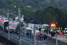 Nehoda dvoch vlakov v &Scaron;panielsku. FOTO: Reuters