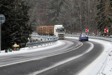 Čertovicou denne prejde 5,5 tis&iacute;ca &aacute;ut. FOTO: TASR/J. Kro&scaron;l&aacute;k