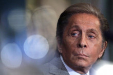 Taliansky m&oacute;dny n&aacute;vrh&aacute;r Valentino Garavani. FOTO: Reuters