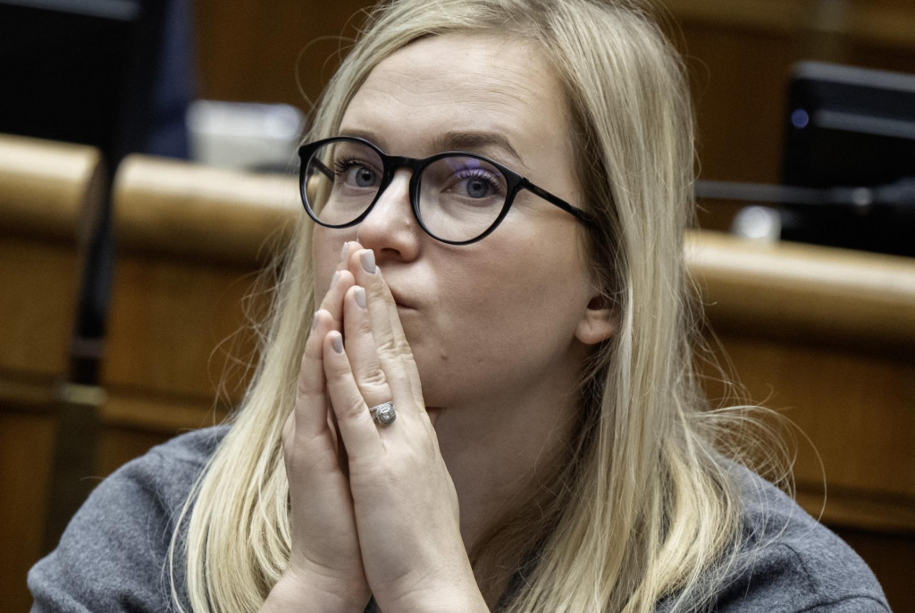 Na sn&iacute;mke poslankyňa N&aacute;rodnej rady Vladim&iacute;ra Marcinkov&aacute; (SaS). FOTO: TASR/Martin Baumann