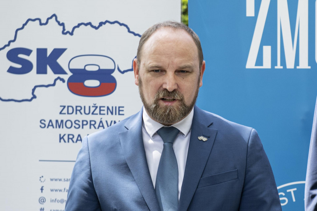 Predseda Združenia samospr&aacute;vnych krajov SK8 Jozef Viskupič. FOTO: TASR/Pavel Neubauer