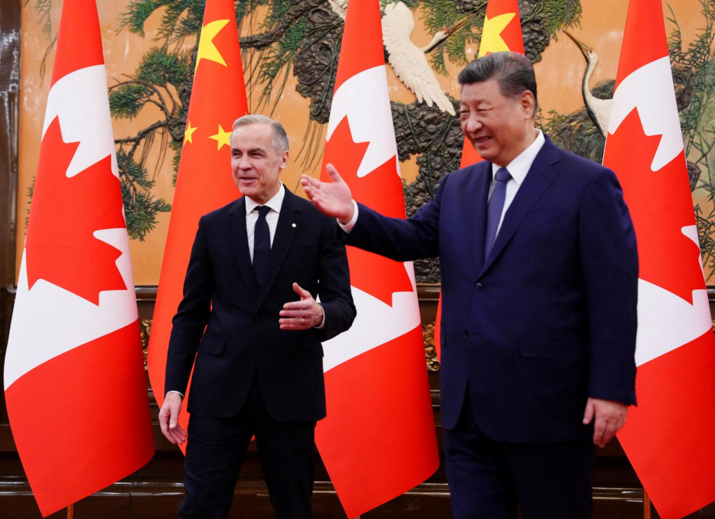Kanadsk&yacute; premi&eacute;r Mark Carney sa v Pekingu stretol s č&iacute;nskym prezidentom Si Ťin-pchingom. FOTO: Reuters