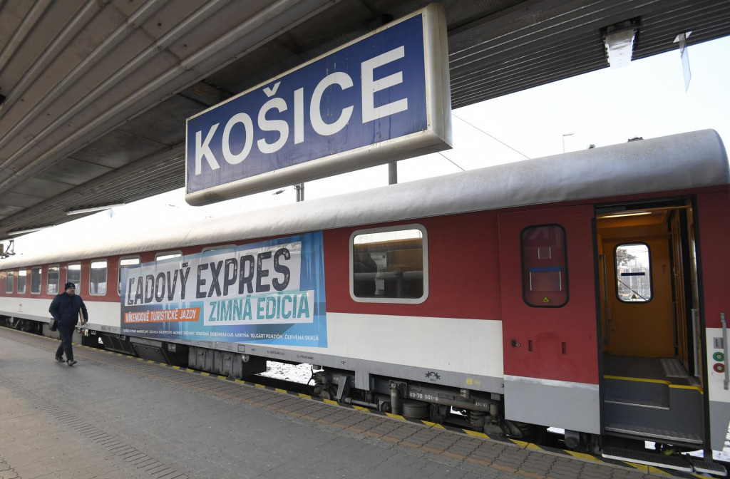 Posledn&yacute;m &uacute;sekom, ktor&yacute; bude potrebovať obnovu, je Kysak &ndash; Ko&scaron;ice. FOTO: TASR/F. Iv&aacute;n