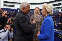 Predseda Eur&oacute;pskej rady Antonio Costa a predsedn&iacute;čka Eur&oacute;pskej komisie Ursula von der Leyenov&aacute;. FOTO: Reuters