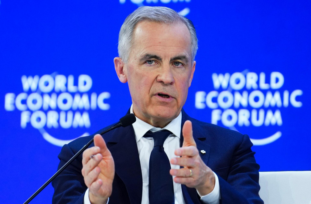 Kanadsk&yacute; premi&eacute;r Mark Carney počas prejavu na Svetovom ekonomickom f&oacute;re vo &scaron;vajčiarskom Davose 20. janu&aacute;ra 2026. FOTO: TASR/AP
