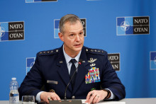Najvy&scaron;&scaron;&iacute; veliteľ spojeneck&yacute;ch s&iacute;l NATO v Eur&oacute;pe, americk&yacute; gener&aacute;l Alexus Grynkewich. FOTO: Reuters