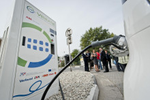 R&yacute;chlonab&iacute;jacia stanica pre elektromobily. FOTO: TASR/Michal Sv&iacute;tok