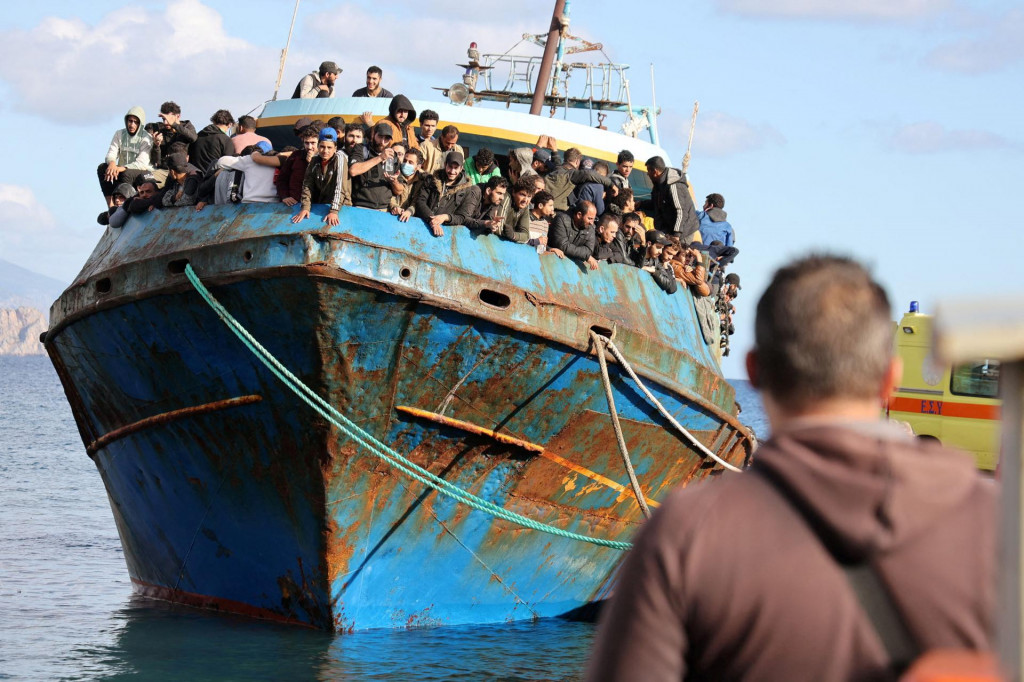Migranti v Gr&eacute;cku. FOTO: Reuters
