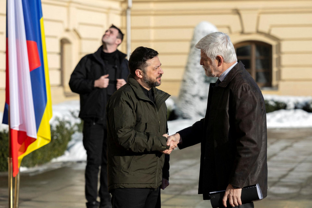 Ukrajinsk&yacute; prezident Volodymyr Zelenskyj sa stretol so svoj&iacute;m česk&yacute;m kolegom Petrom Pavlom. FOTO: Reuters