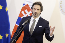 Na sn&iacute;mke minister obrany Robert Kaliň&aacute;k (Smer-SD).  FOTO:TASR/M. Baumann