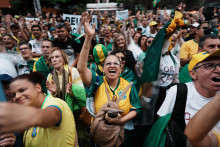 Podporovatelia b&yacute;val&eacute;ho braz&iacute;lskeho prezidenta Jaira Bolsonara. FOTO: Reuters