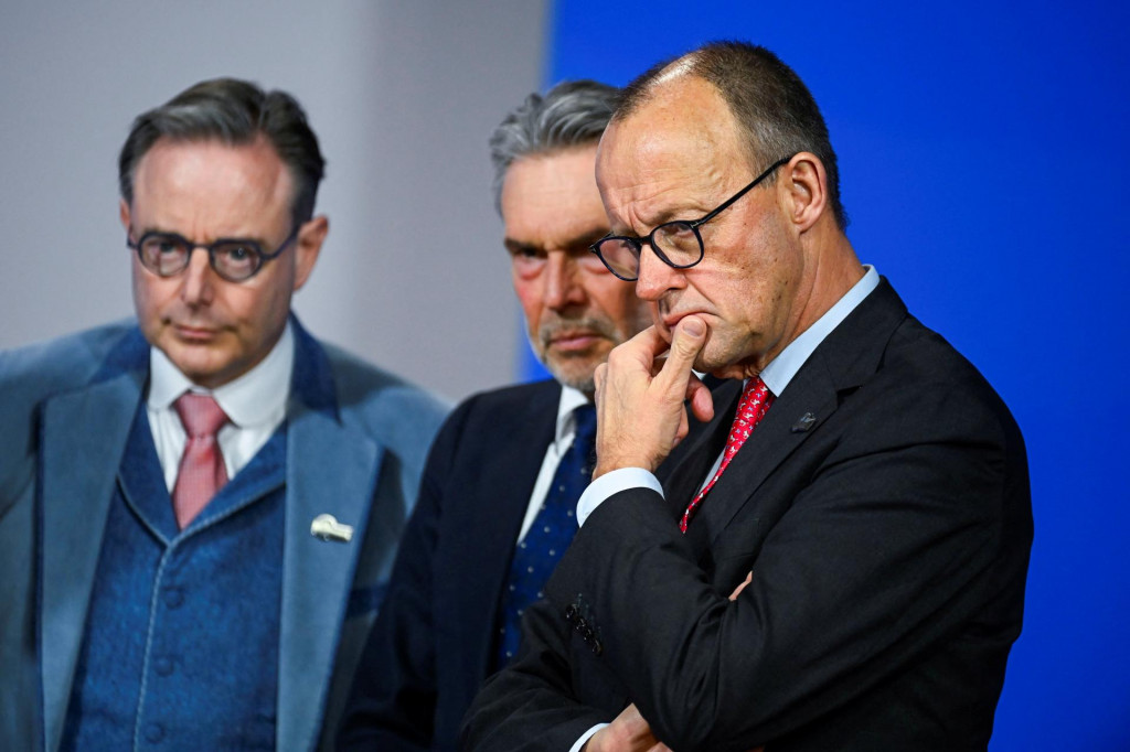 Nemeck&yacute; kancel&aacute;r Friedrich Merz je na z&aacute;bere z 26. janu&aacute;ra zachyten&yacute; spoločne s kolegami z Belgicka a Holandska počas severomorsk&eacute;ho summitu v Hamburgu. FOTO: Reuters