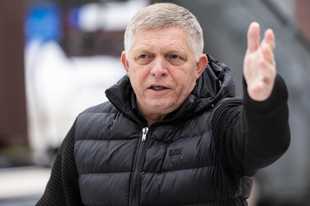 Na sn&iacute;mke predseda vl&aacute;dy Robert Fico.

FOTO: TASR/ D. Stehl&iacute;k