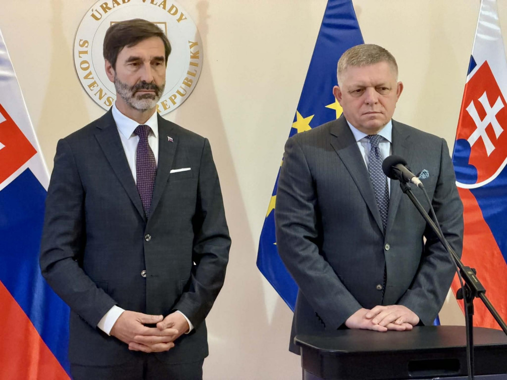 Premi&eacute;r Robert Fico a minister zahraničn&yacute;ch vec&iacute; Juraj Blan&aacute;r. FOTO: HN/Akos Cs&eacute;pl&ouml;