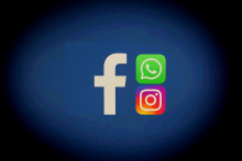 Log&aacute; soci&aacute;lnych a komunikačn&yacute;ch siet&iacute; Facebook, Whatsapp a Instagram.