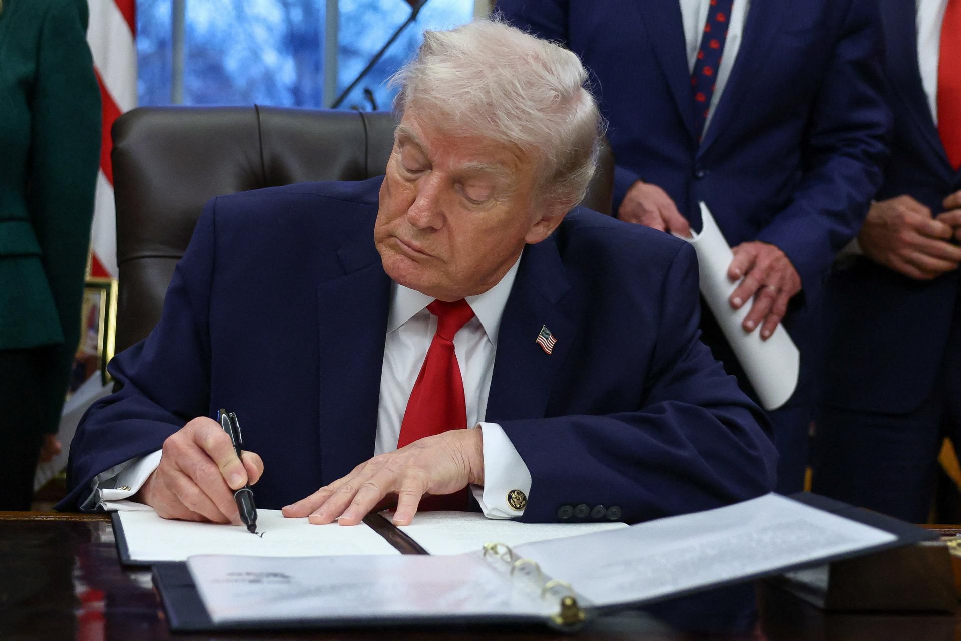 Trump uviedol, že meno svojho kandid&aacute;ta na bud&uacute;ceho &scaron;&eacute;fa Fedu ozn&aacute;mi už dnes
