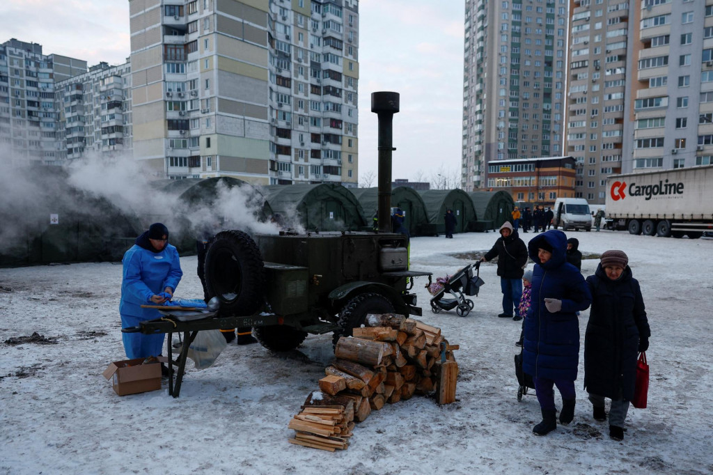 V Kyjeve aj na veľkom &uacute;zem&iacute; Ukrajiny vl&aacute;dnu v posledn&yacute;ch dňoch krut&eacute; mrazy. FOTO: REUTERS